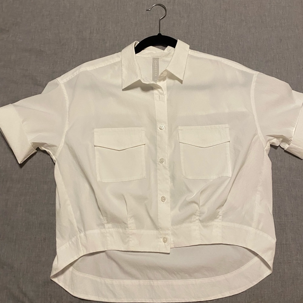 NWOT Athleta cropped button up size XS